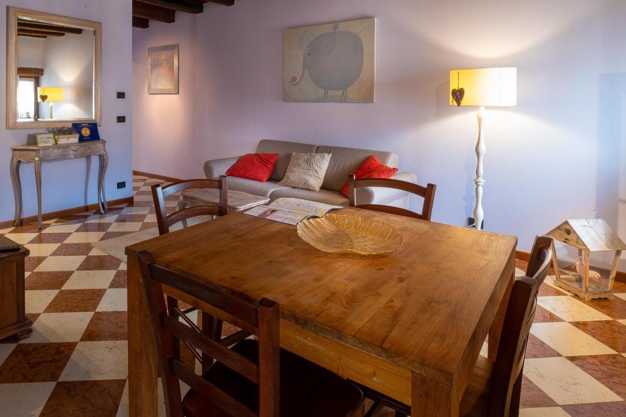 Casa Perotti Apartment เวโรนา ภายนอก รูปภาพ