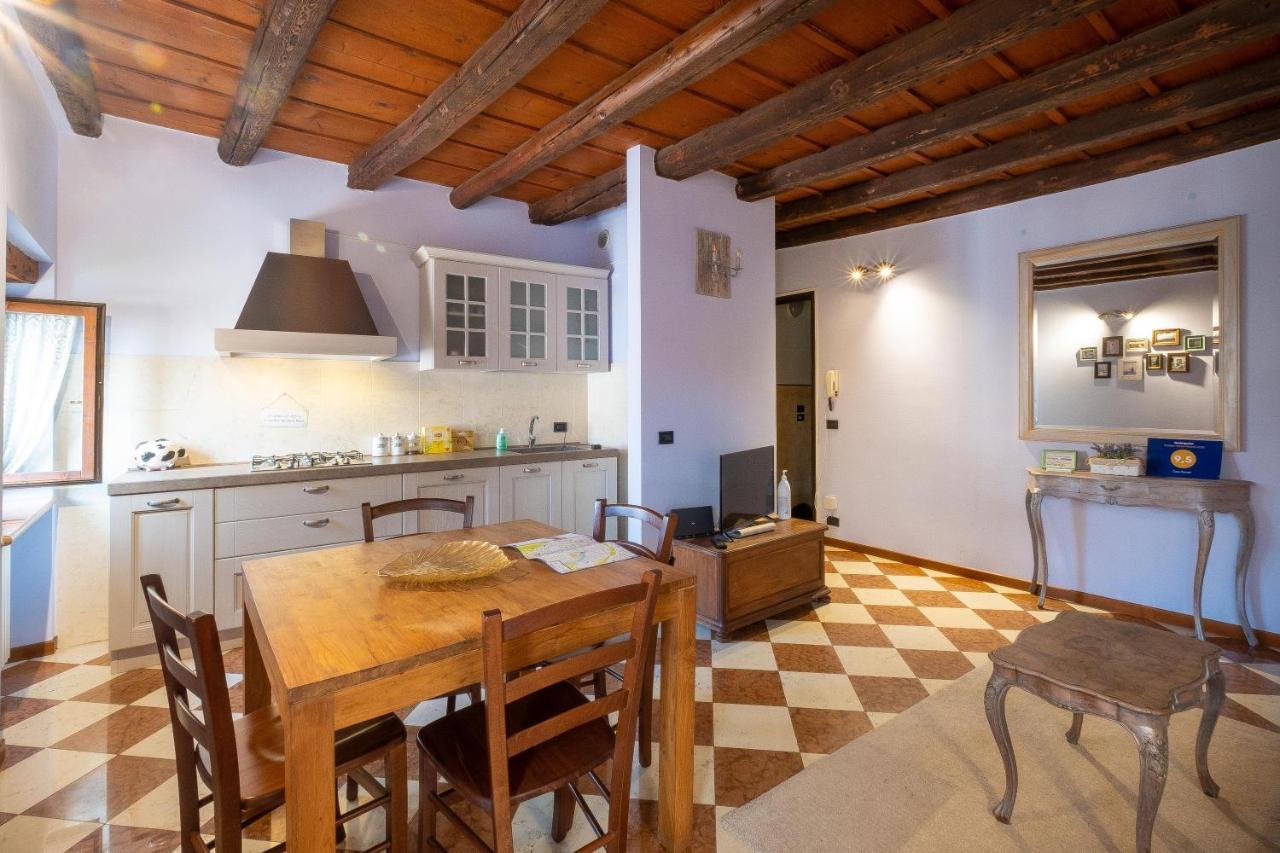 Casa Perotti Apartment เวโรนา ภายนอก รูปภาพ